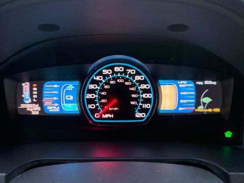 Used 2011 Ford Fusion Hybrid w/ 502A Rapid Spec Order Code FWD image 11