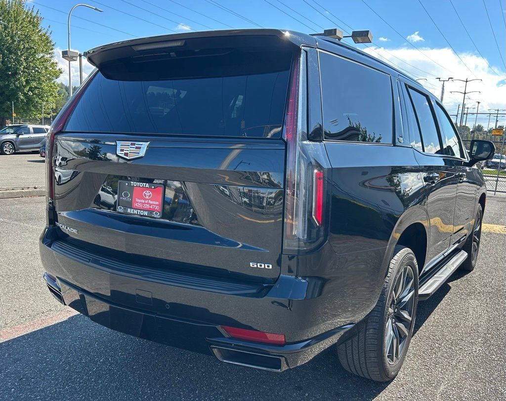 Used 2024 Cadillac Escalade Sport AWD/4WD image 5