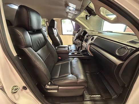 Used 2020 Toyota Tundra SR5 w/ SR5 Leather Package AWD/4WD image 39