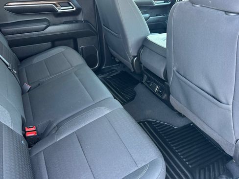 Used 2025 Chevrolet Silverado 1500 LT RWD image 18