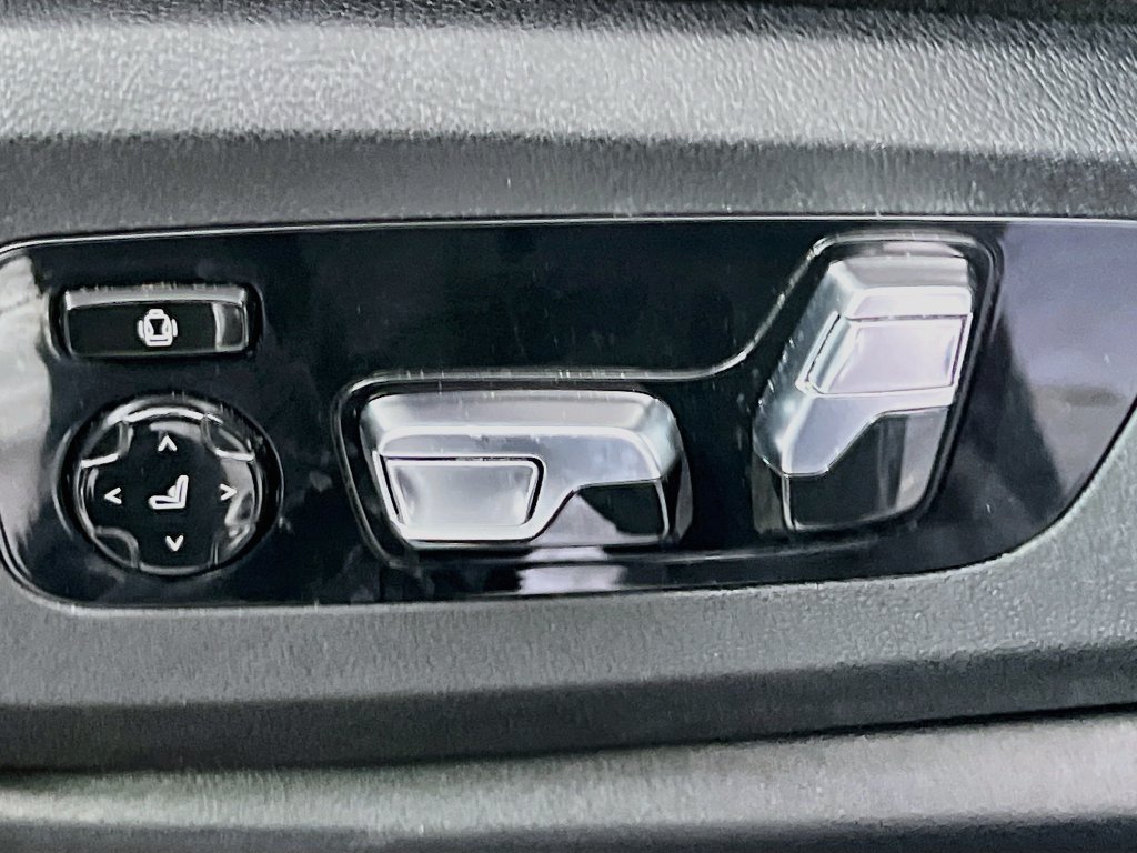 Used 2025 BMW X5 xDrive40i AWD/4WD image 13