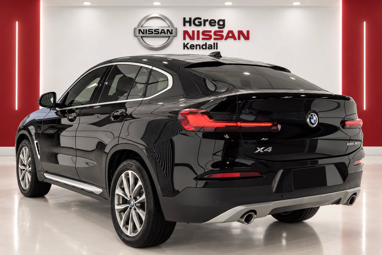Used 2019 BMW X4 xDrive30i AWD/4WD image 2
