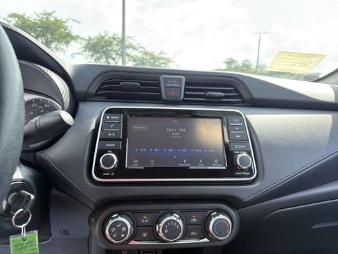 Used 2025 Nissan Versa S w/ Trunk Package FWD image 22