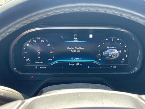 Used 2022 Chevrolet Tahoe Z71 w/ Luxury Package image 11