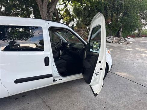 Used 2022 RAM ProMaster City Tradesman w/ Window Group 05 FWD image 14