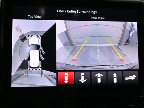 New 2025 Jeep Grand Cherokee Limited w/ Luxury Tech Group II image 22