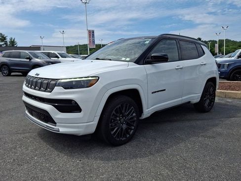 Certified 2022 Jeep Compass High Altitude AWD/4WD image 3