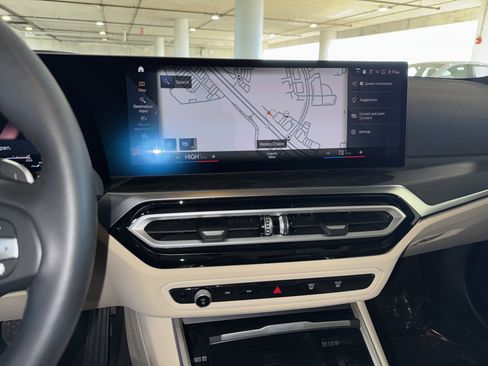 Certified 2024 BMW 330i Sedan image 25