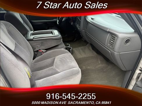 Used 2005 GMC Sierra 2500 SLE w/ Heavy-Duty Power Package image 9