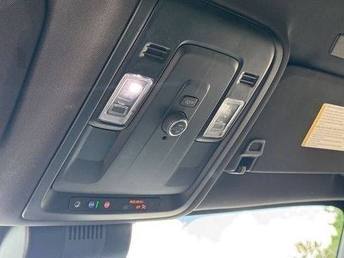 Used 2025 Chevrolet Tahoe LT AWD/4WD image 28