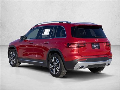 Certified 2026 Mercedes-Benz GLB 250 4MATIC image 7