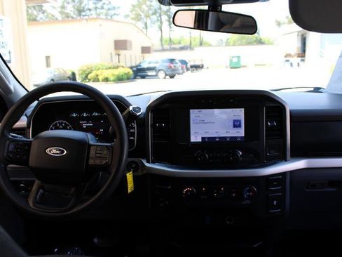 Used 2021 Ford F150 XLT image 10