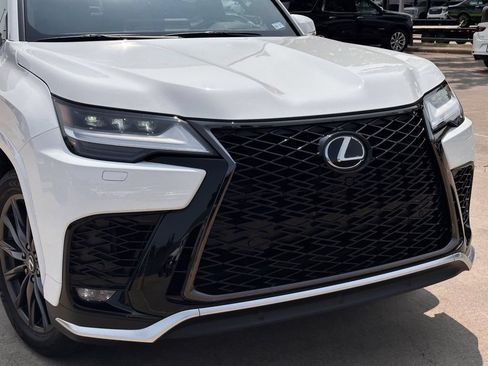 Used 2025 Lexus LX 600 F Sport w/ Accessory Package (2T) AWD/4WD image 2