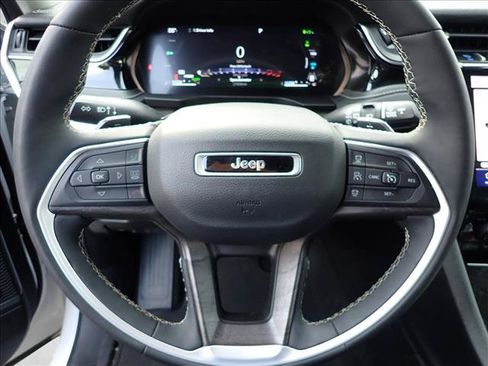 Used 2023 Jeep Grand Cherokee 4WD 4xe w/ Luxury Tech Group II image 10