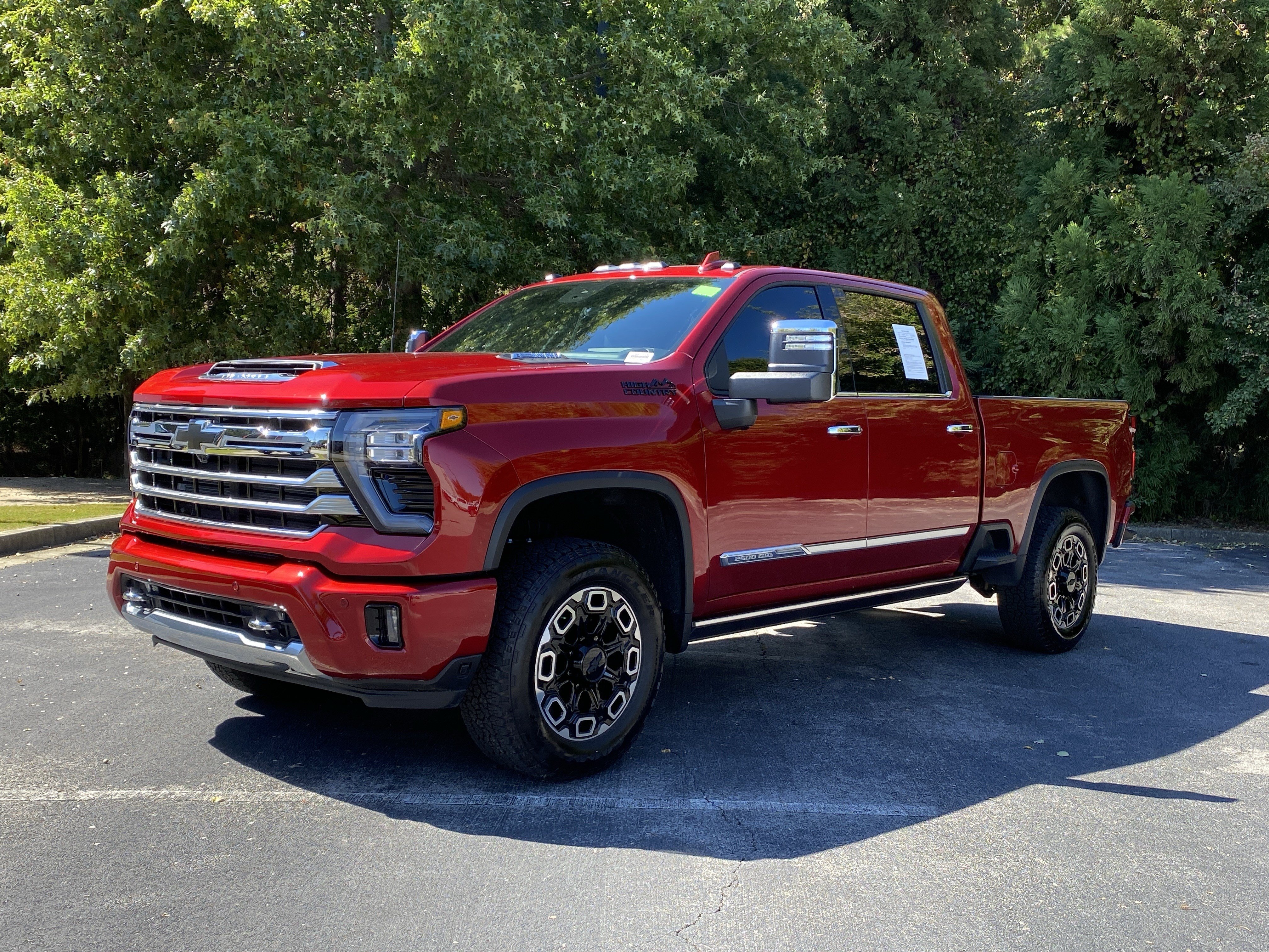 Used 2026 Chevrolet Silverado 2500 High Country w/ High Country Premium Package AWD/4WD image 5