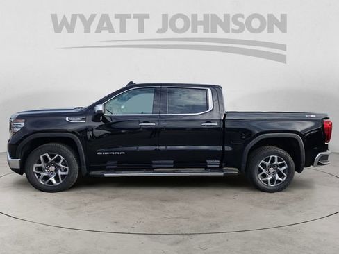 Used 2023 GMC Sierra 1500 SLT w/ SLT Convenience Package image 2