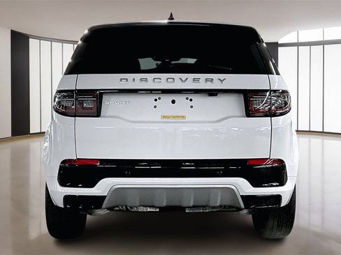 New 2025 Land Rover Discovery Sport S image 4