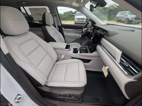 New 2027 GMC Terrain Denali w/ LPO, Floor Liner Package AWD/4WD image 12