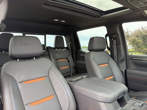 Used 2025 GMC Sierra 1500 AT4 w/ AT4 Premium Package AWD/4WD image 40