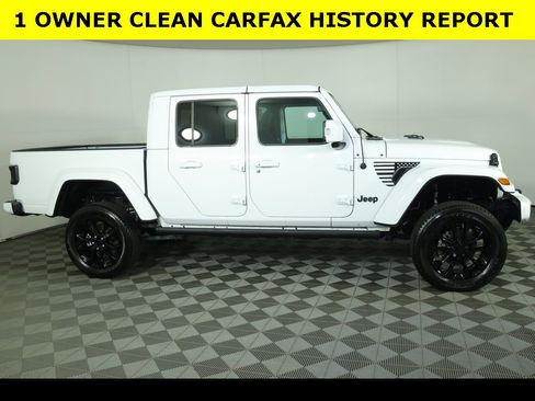 Used 2023 Jeep Gladiator Overland image 3