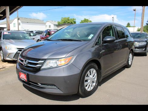 Used 2016 Honda Odyssey LX image 1