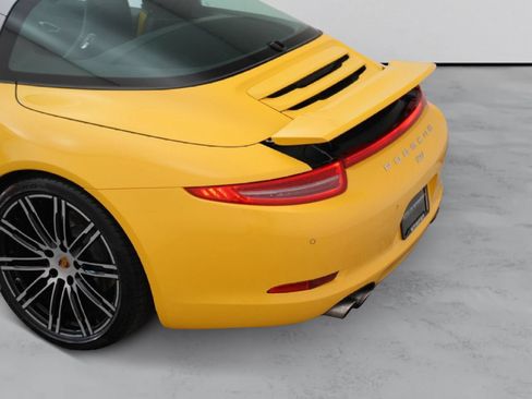 Used 2015 Porsche 911 Targa 4S w/ Burmester Audio Package AWD/4WD image 43