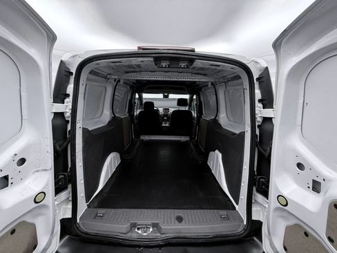 Used 2019 Ford Transit Connect XLT FWD image 16