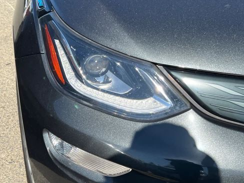 Used 2019 Chevrolet Bolt LT image 8