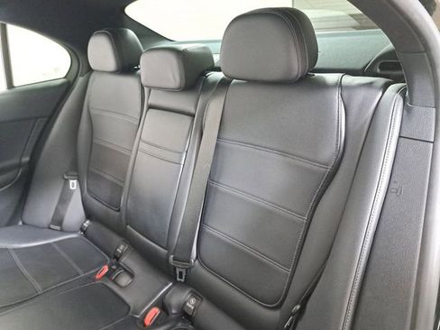 Used 2023 Mercedes-Benz C 300 Sedan image 13