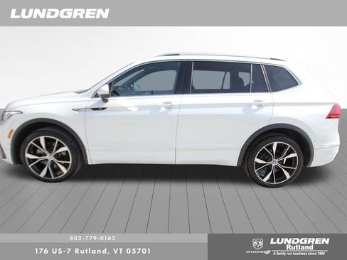 Used 2024 Volkswagen Tiguan SEL R-Line AWD/4WD image 9