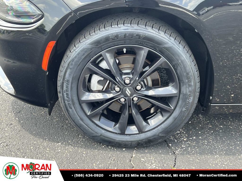 Used 2023 Dodge Charger SXT w/ Blacktop Package AWD/4WD image 9