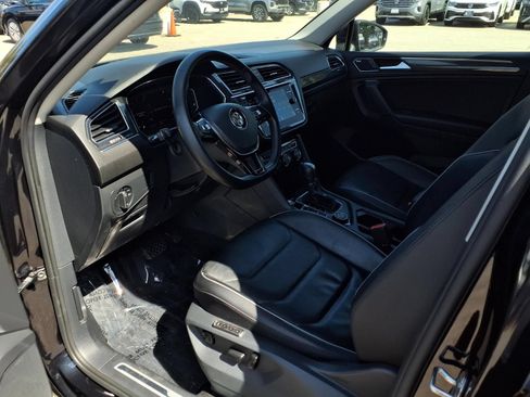 Used 2019 Volkswagen Tiguan SEL Premium AWD/4WD image 16