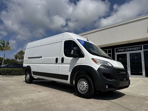 Used 2024 RAM ProMaster 2500 w/ Convenience Group FWD image 22