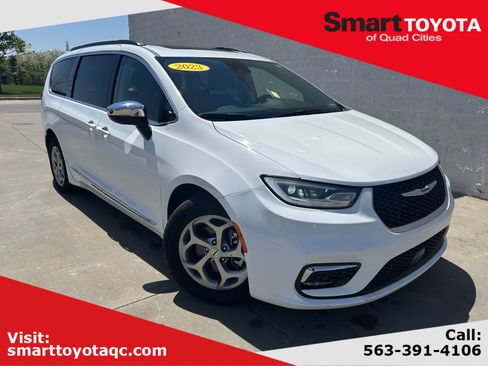 Used 2023 Chrysler Pacifica Limited FWD image 1