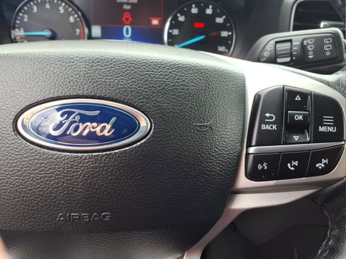 Used 2022 Ford Explorer XLT w/ Equipment Group 202A image 24