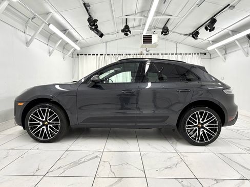 Certified 2026 Porsche Macan AWD/4WD image 2