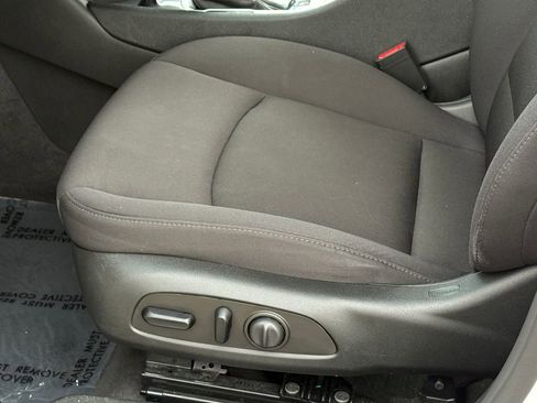 Used 2023 Chevrolet Malibu LT image 20