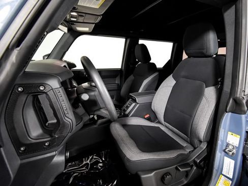 Used 2025 Ford Bronco 4-Door w/ Sasquatch Package AWD/4WD image 4