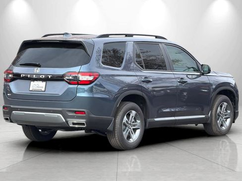 New 2026 Honda Pilot EX-L image 2