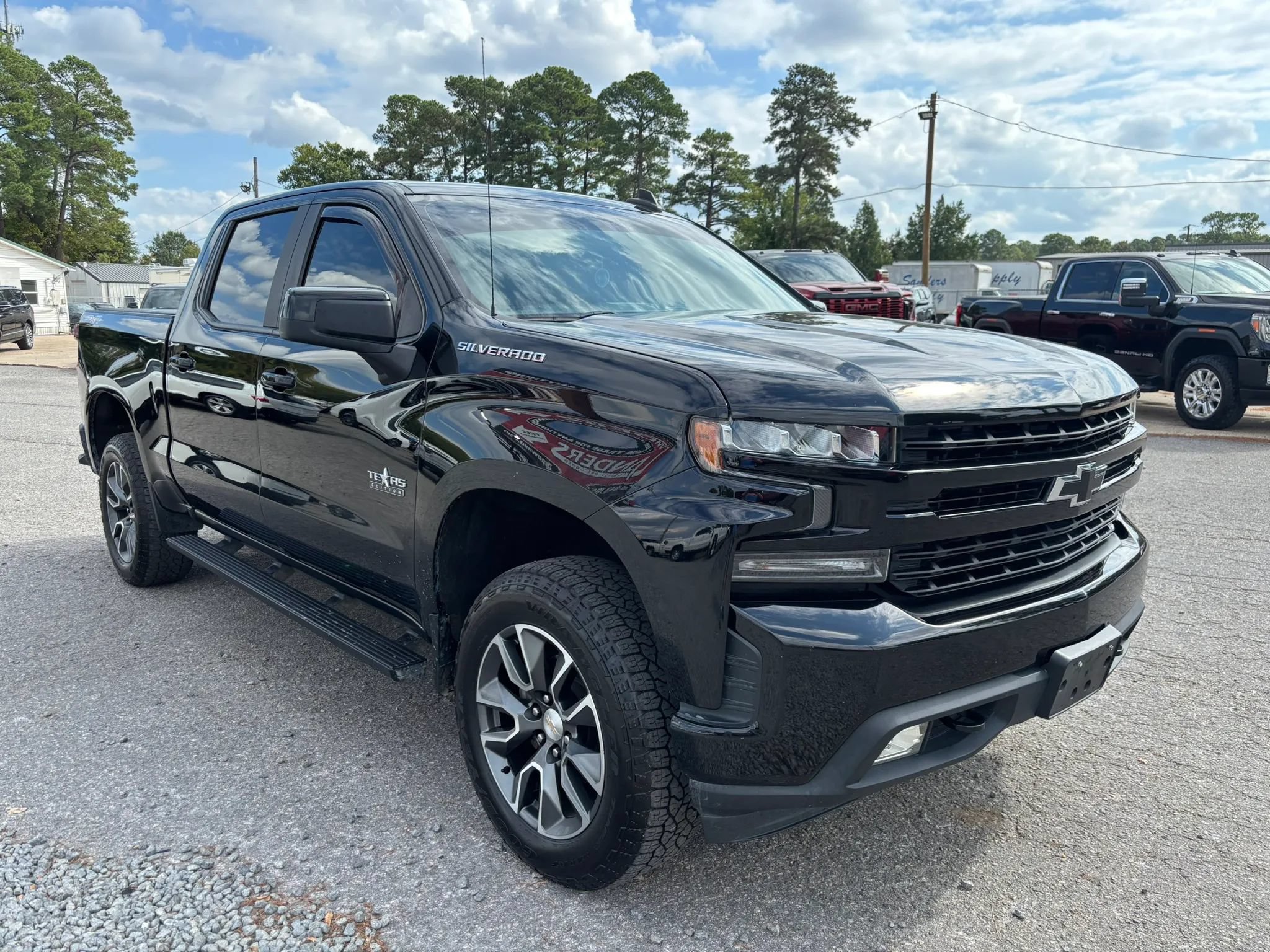 Used 2020 Chevrolet Silverado 1500 RST w/ Texas Edition AWD/4WD image 7