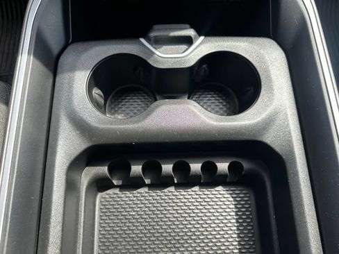 Used 2020 RAM 1500 Big Horn AWD/4WD image 34