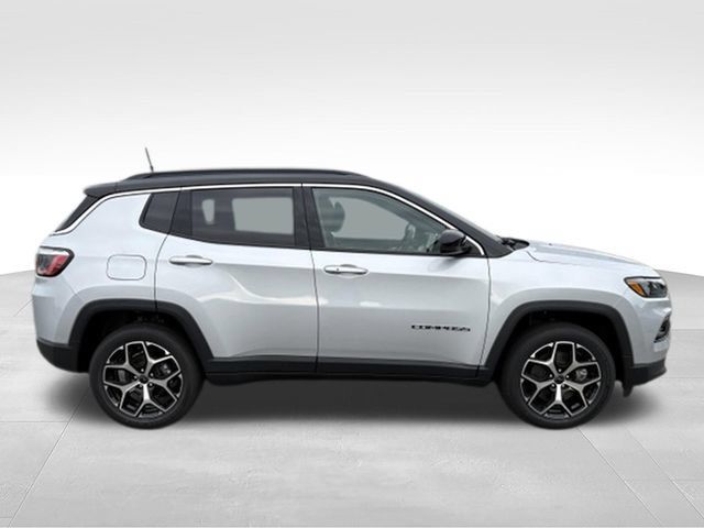 New 2026 Jeep Compass Limited AWD/4WD image 18