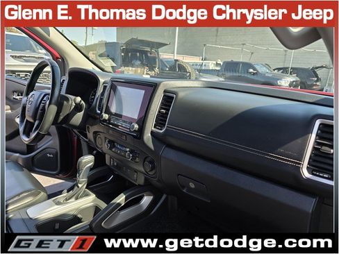 Used 2024 Nissan Frontier SL RWD image 31