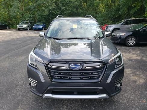 Used 2023 Subaru Forester Touring AWD/4WD image 5