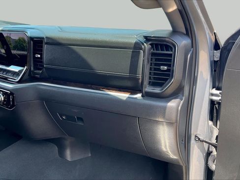 Used 2025 GMC Sierra 1500 SLT RWD image 19