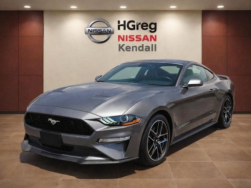 Used 2023 Ford Mustang Premium RWD image 3