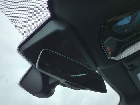 Certified 2026 BMW 530i xDrive w/ Premium Package image 25