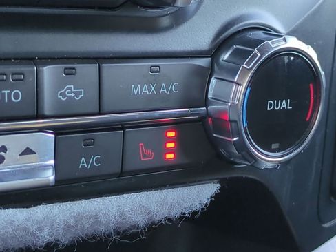 Used 2022 Ford F150 XLT w/ Equipment Group 302A High image 38