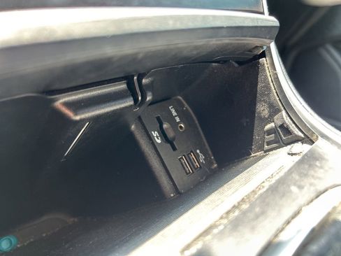 Used 2015 Ford Edge Titanium AWD/4WD image 32
