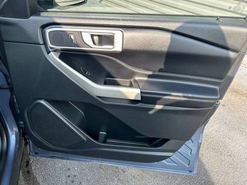 Used 2021 Ford Explorer XLT w/ Equipment Group 202A AWD/4WD image 51